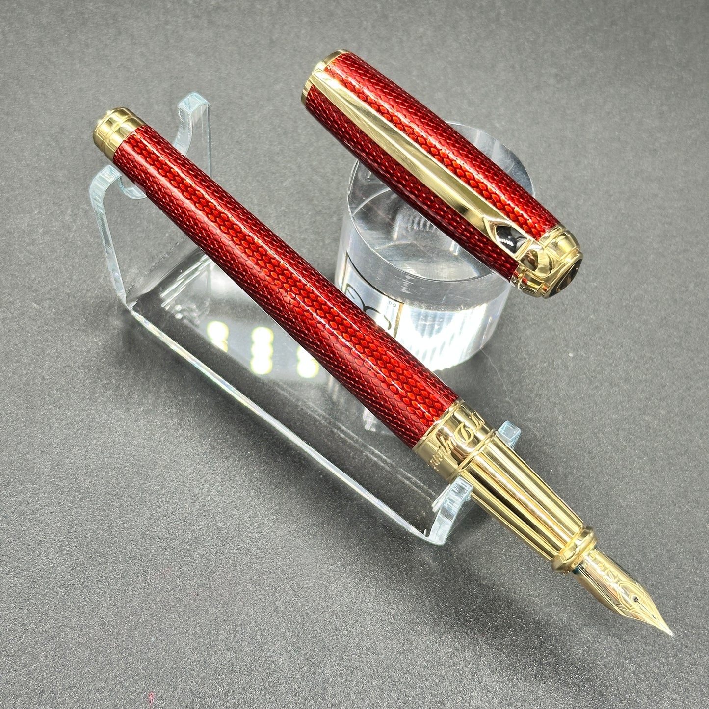 ST Dupont Line D Large Fountain Pen - Ruby